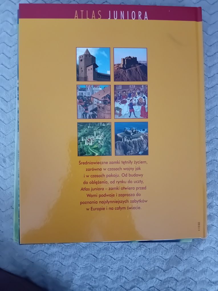 Książka Atlas Juniora Historia "Zamki"