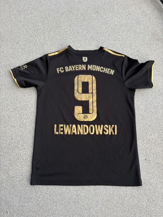lewandowski bayern monachium adidas