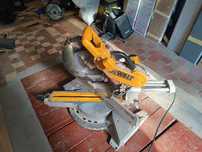 Торцовочная пила DeWalt 780