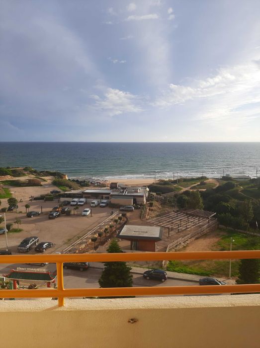 T2 para arrendar em Armação de Pêra,  de Outubro 25 a Junho 26