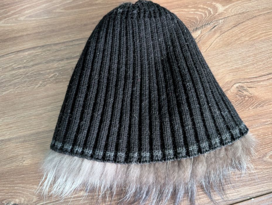 Czapka z futra lisa polarnego