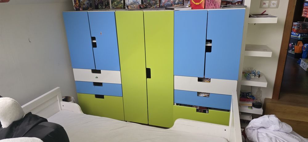 Zestaw mebli dziecięcych IKEA Stuva + łóżko z materacem powiększanym