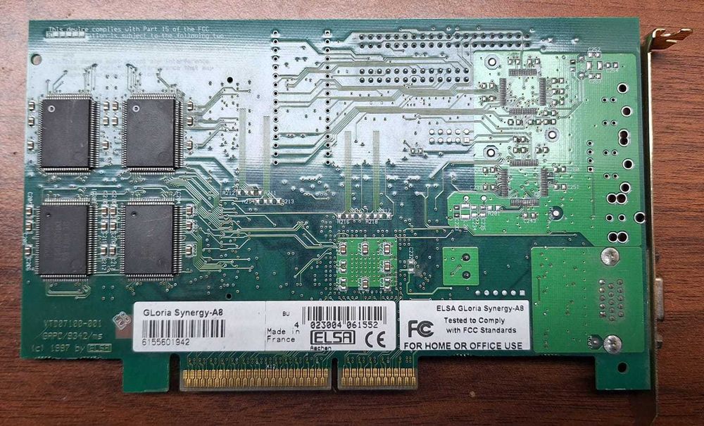 3 karty graficzne AGP