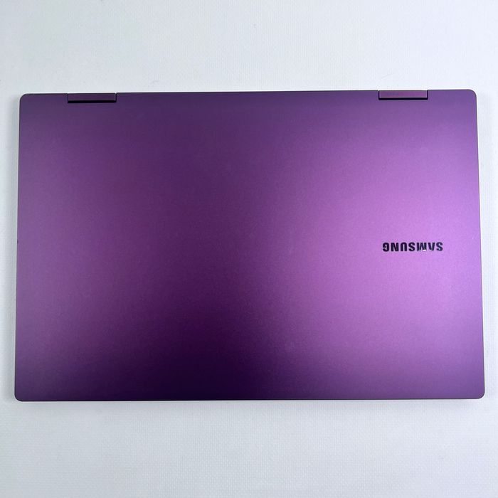 Samsung Galaxy Book2 Pro 360 13.3 i7-1260P 16GB RAM 512GB SSD Burgundy