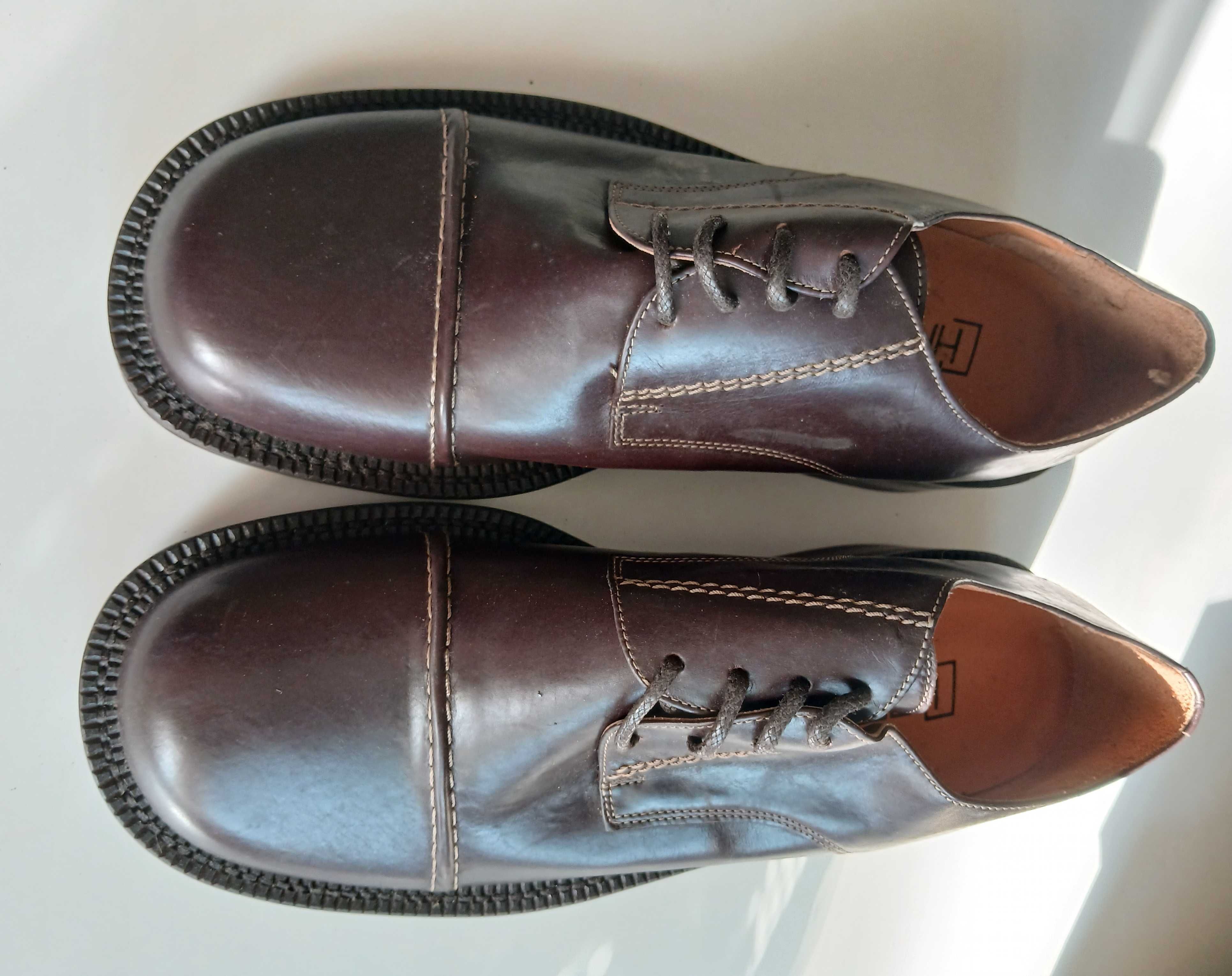 Sapatos de pele CHARLES novos