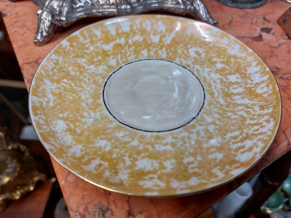 Chavena de chá da Electro Cerâmica Candal

Em óptimo estado.

A levant