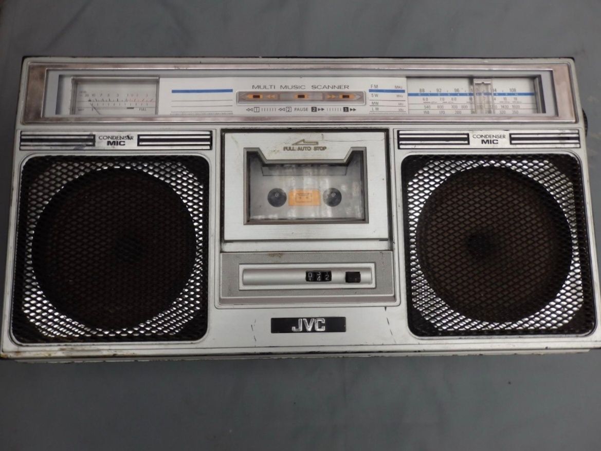 Kaseciak retro JVC lata 80 dla kolekcjonerów zabytek antyk magnetofon
