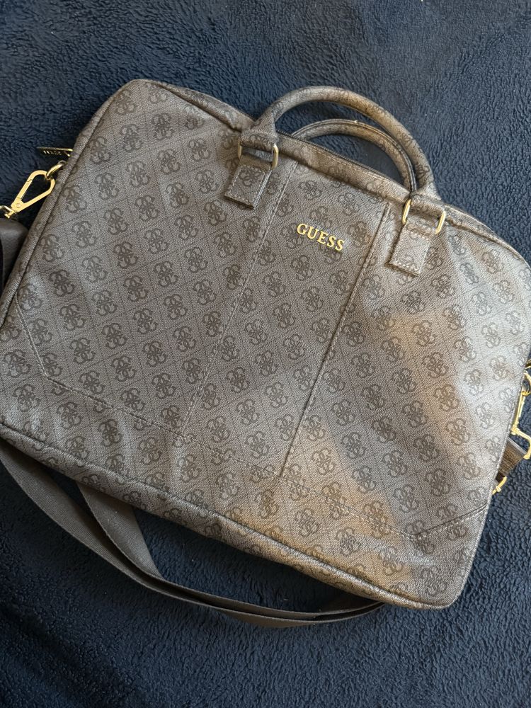 Torba na laptopa Guess