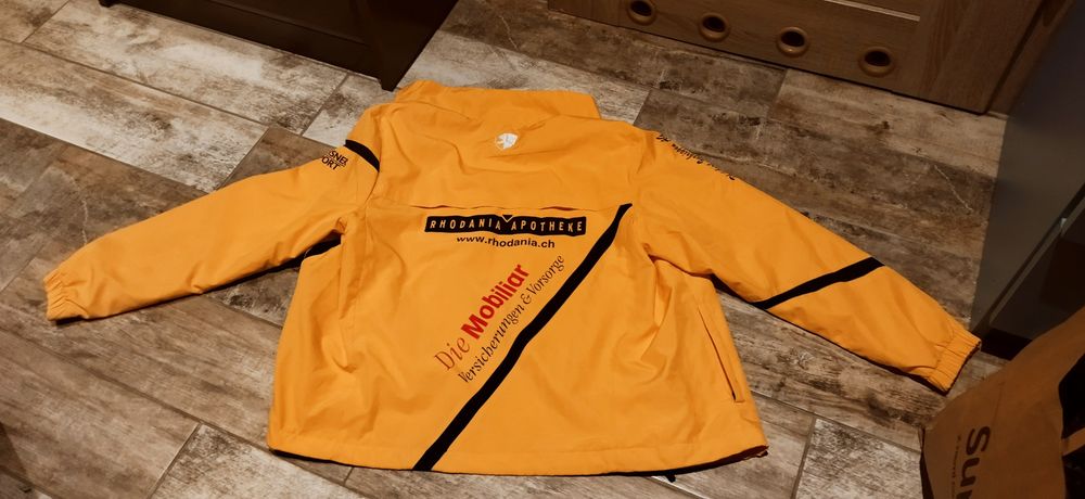 Kurtka Nike 13 - 14 lat dla dziecka na wiosnę wiosenna kurteczka