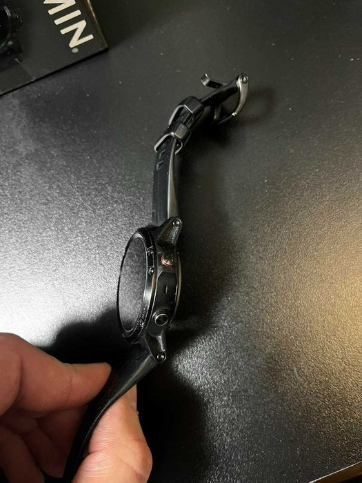 Годинник Garmin Fenix 5 plus sapphire edition