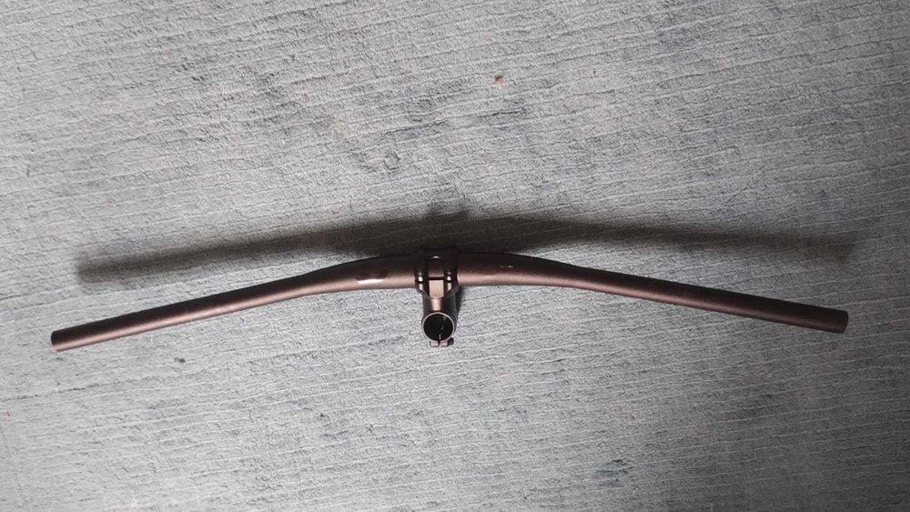 Kierownica 760 mm z mostkiem