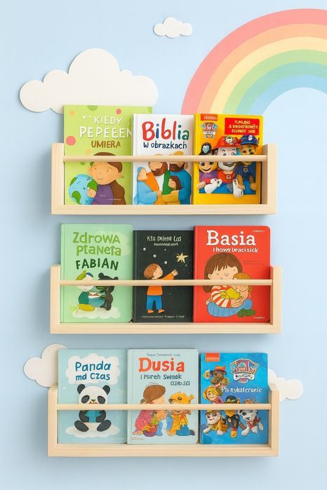 Półka na książki wisząca na ścianie