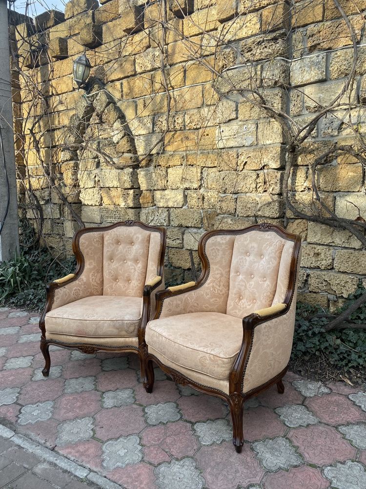 Кресла антикварные, форма ракушка, цена за 1 шт., из Европы