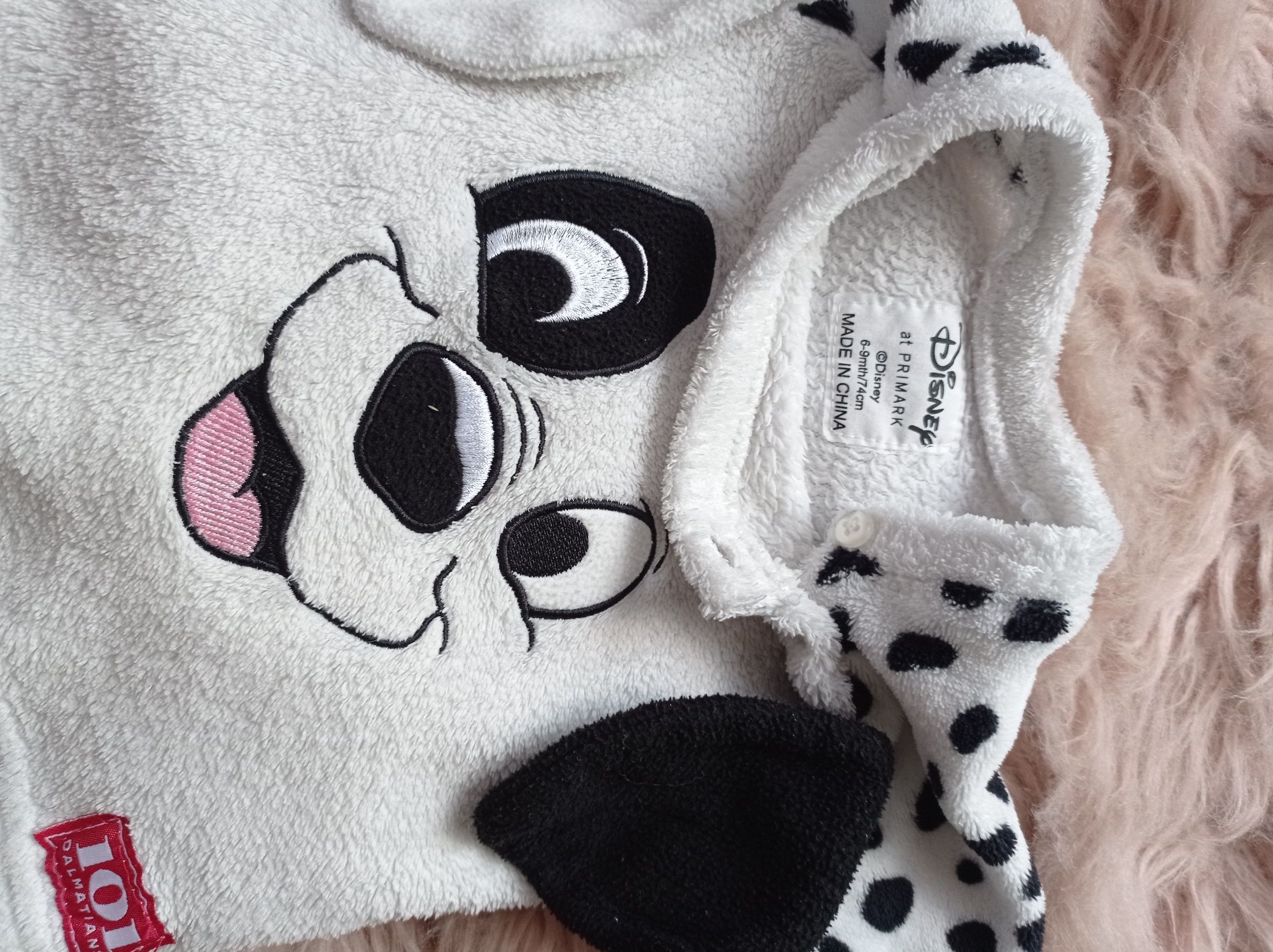 Dres Disney r.74/80 101 Dalmatyńczyków