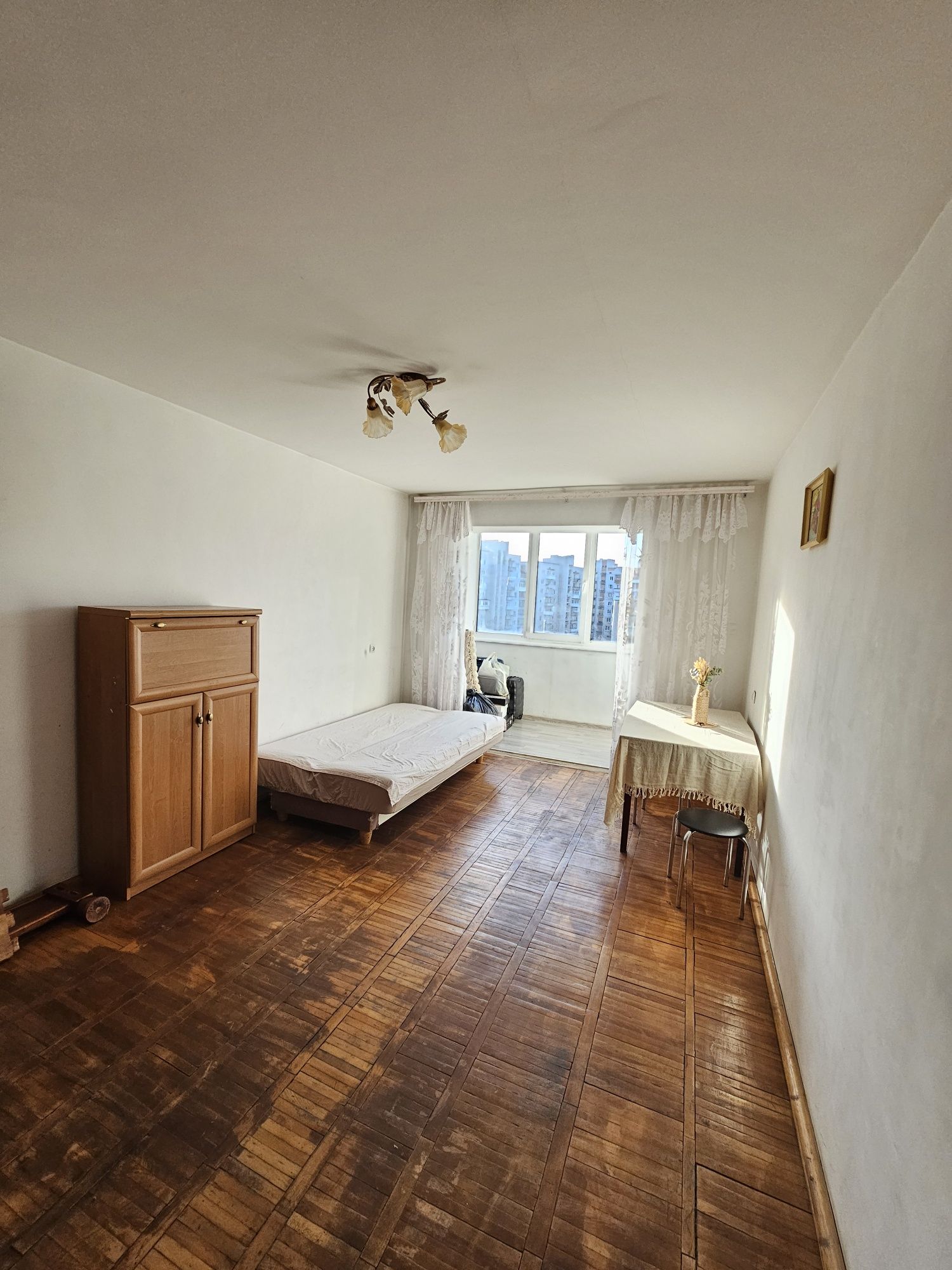 Продам 1-кім квартиру, великої площі
