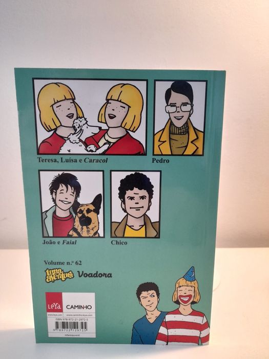 Livro "No fundo do Mar" volume 61 da série de livros "Uma Aventura"