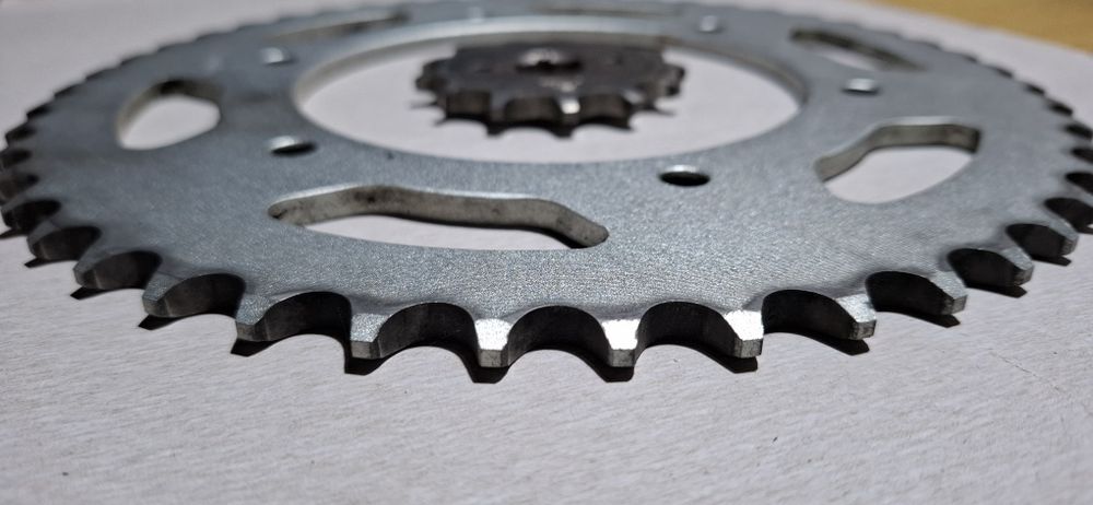 Для мотоцикла Kovi Max зірка задня 48 +звезда передня під ланцюг 520