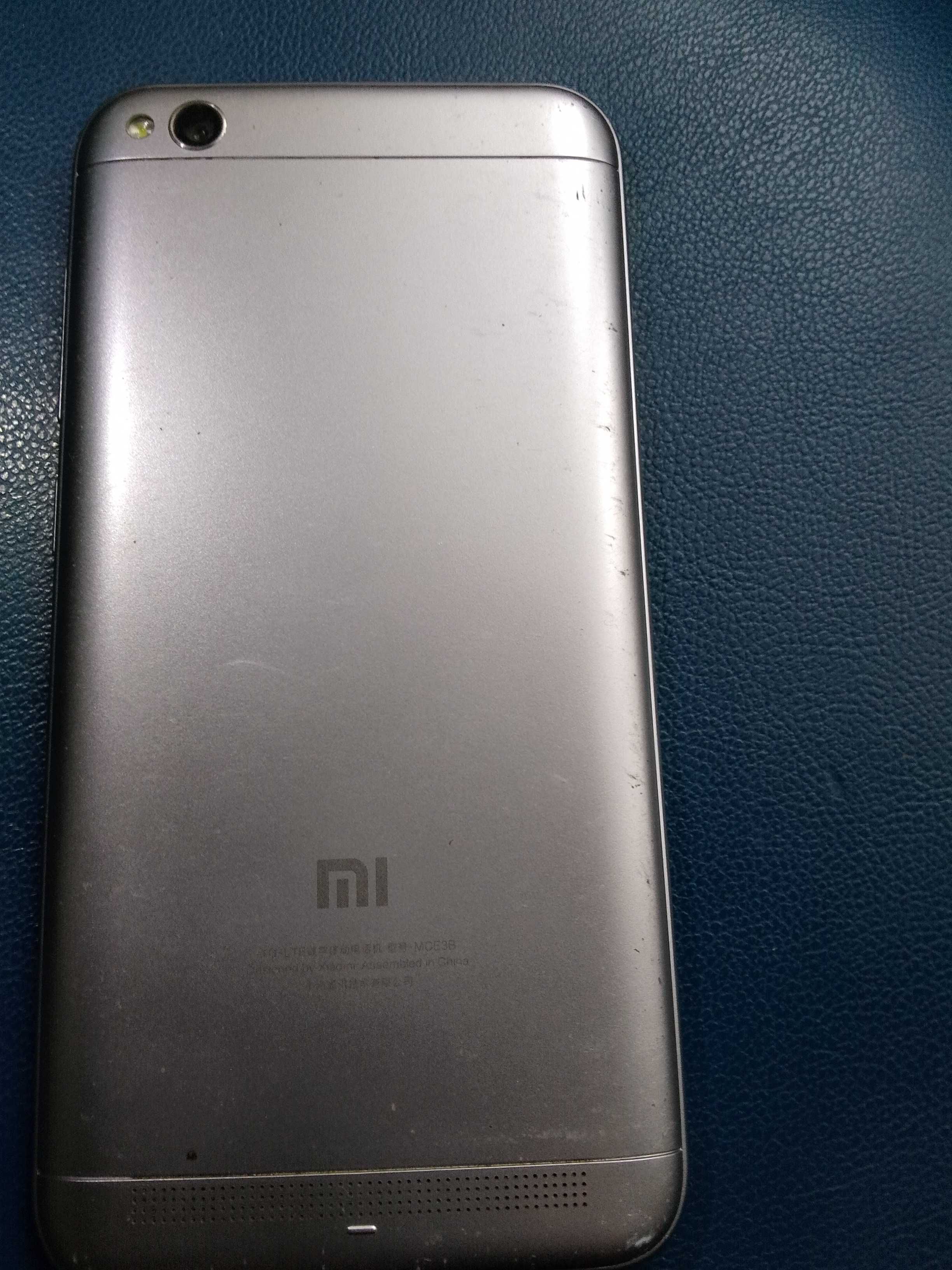 Смартфон Xiaomi Redmi 5A