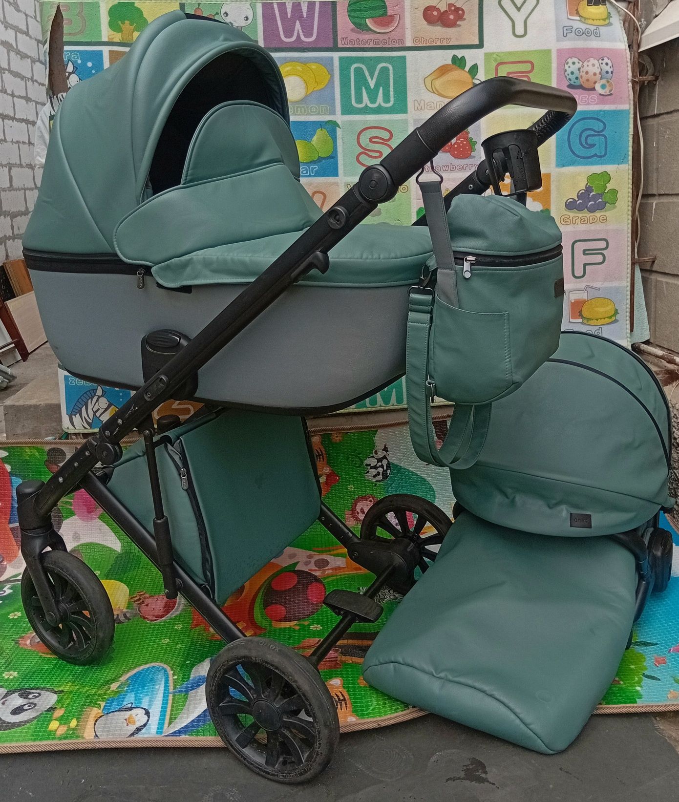 Продам дитячу коляска 2 в 1 Anex Sport повний комплект.