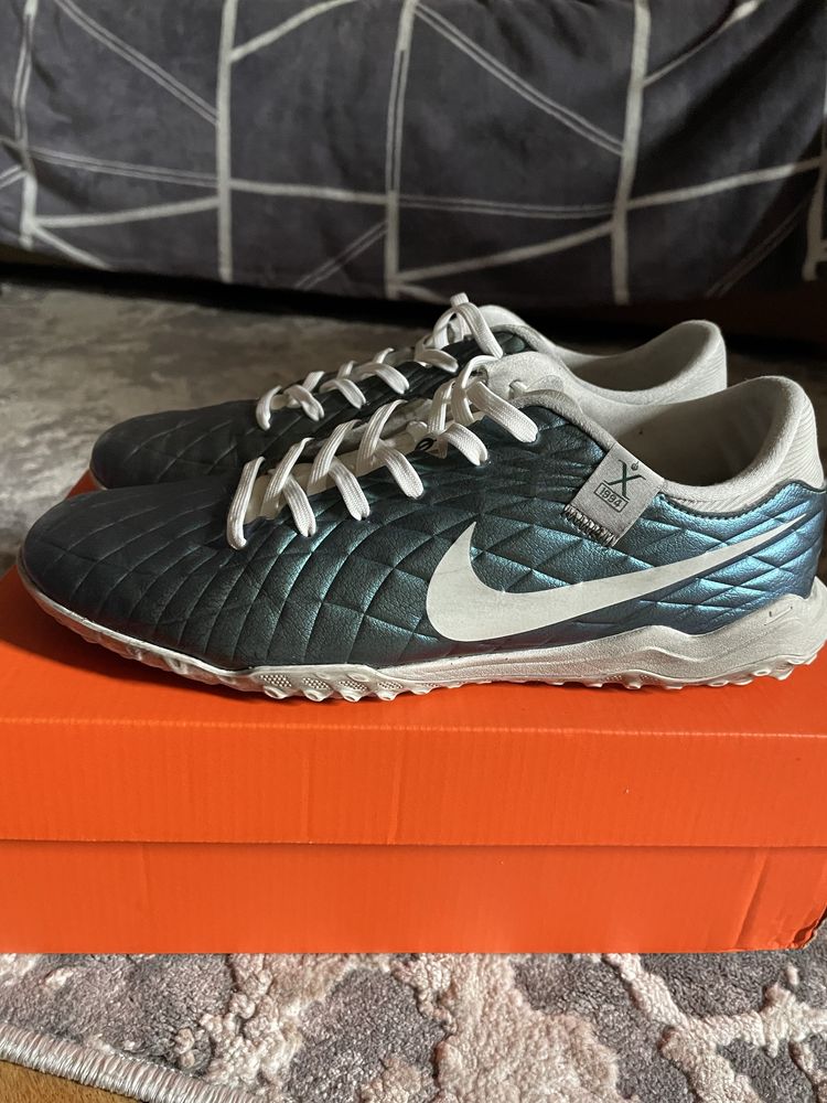 Сороконіжки Nike Legend 10 Academy TF 30
