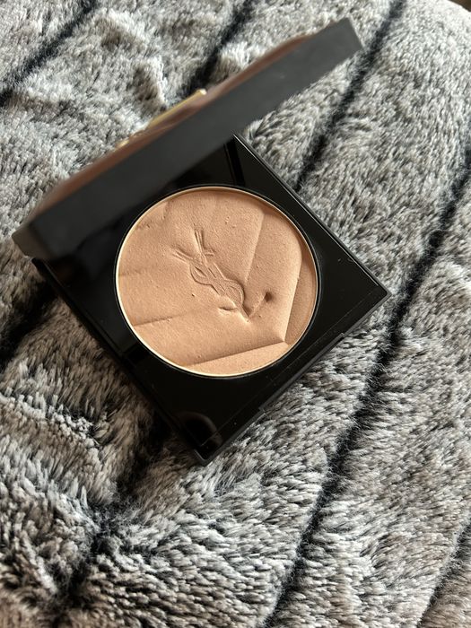 YSL All Hours Hyper Bronze – wielofunkcyjny puder brązujący bronzer