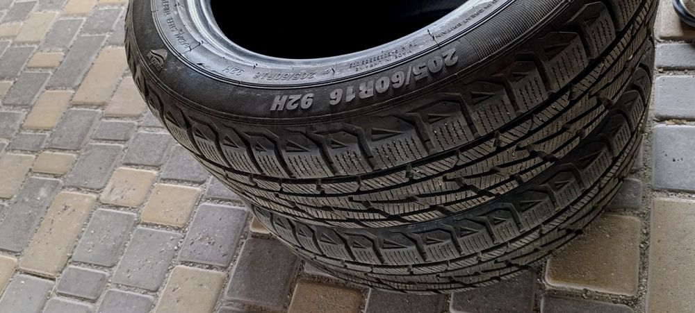 Пара шин Premiori зима 205/60 r16 зимняя резина