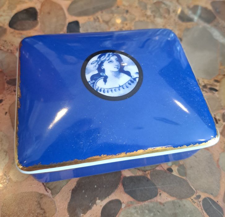 Caixa de porcelana Vista Alegre para cartas