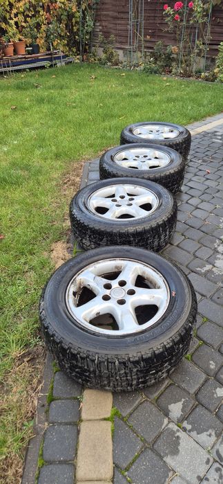 Felgi z oponami wielosezonowymi 235/60 r16 A/T-S . Toyota Rav 4