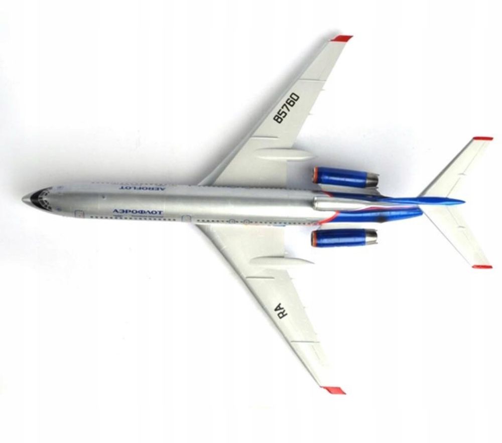 Zvezda 7004 Samolot pasażerski Tupolew Tu-154M model skala 1/144