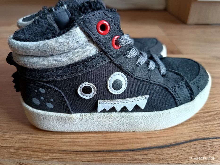 Buty trampki F&F  ocieplane w środku rozmiar 27 stan bardzo dobry. Zap