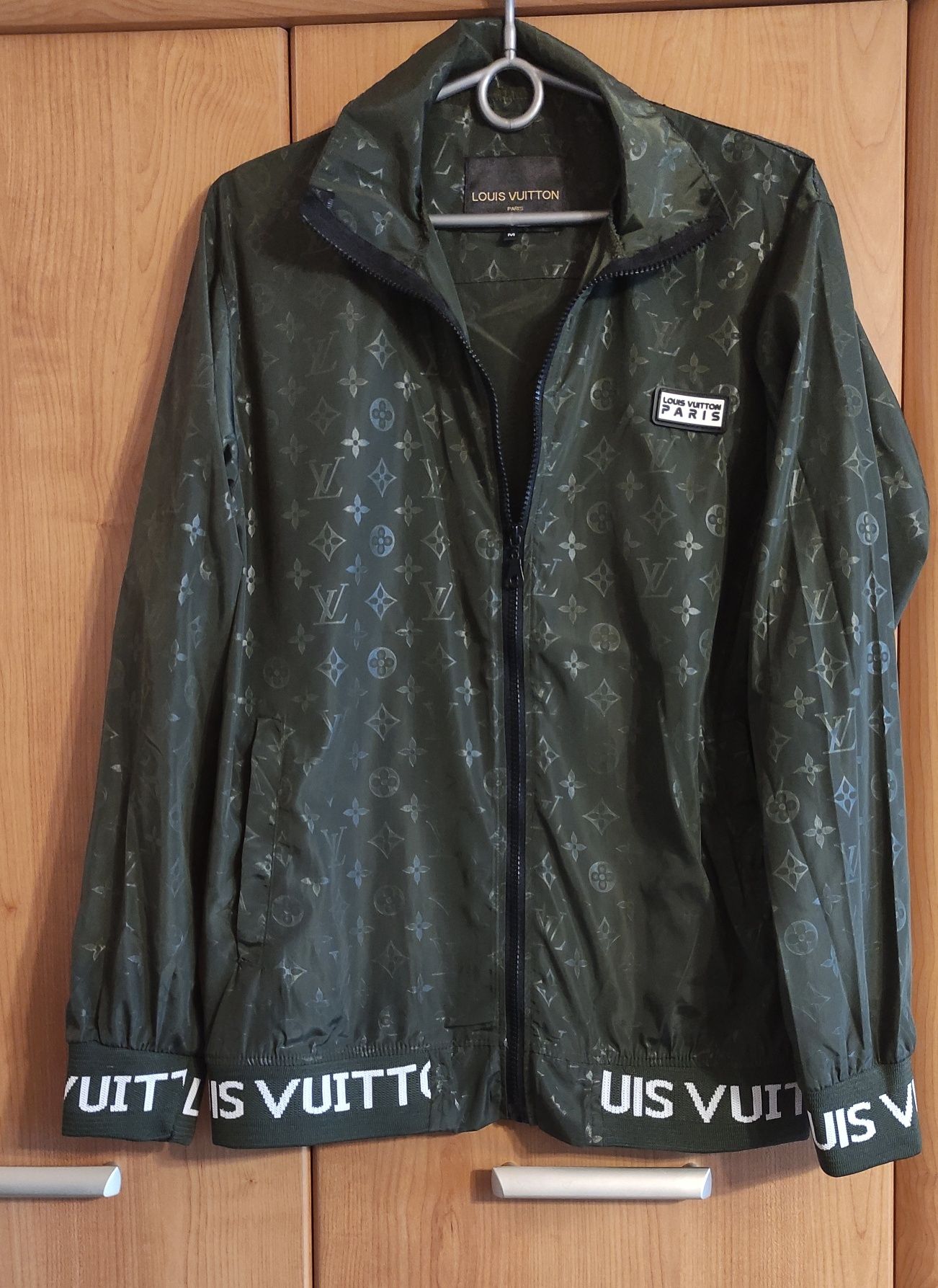 Louis Vuitton kurtka wiatrówka khaki idealny stan