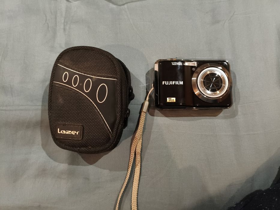 Câmera Fotográfica FUJIFILM AX200 NOVA
