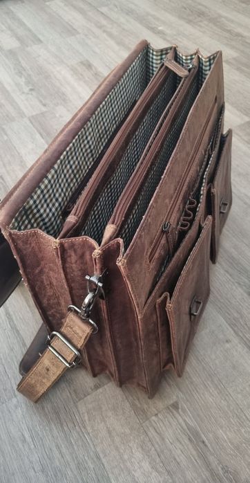 Шкіряний портфель