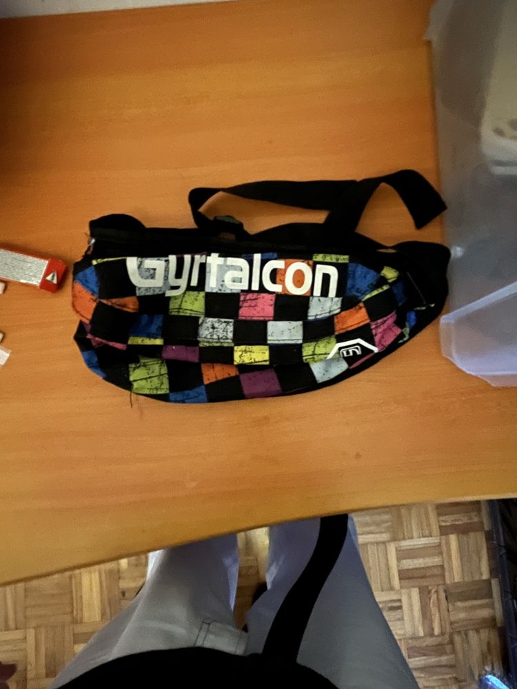 Bolsa tira colo com muito espaço