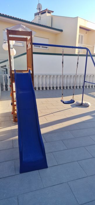 Conjunto baloiço e escorrega