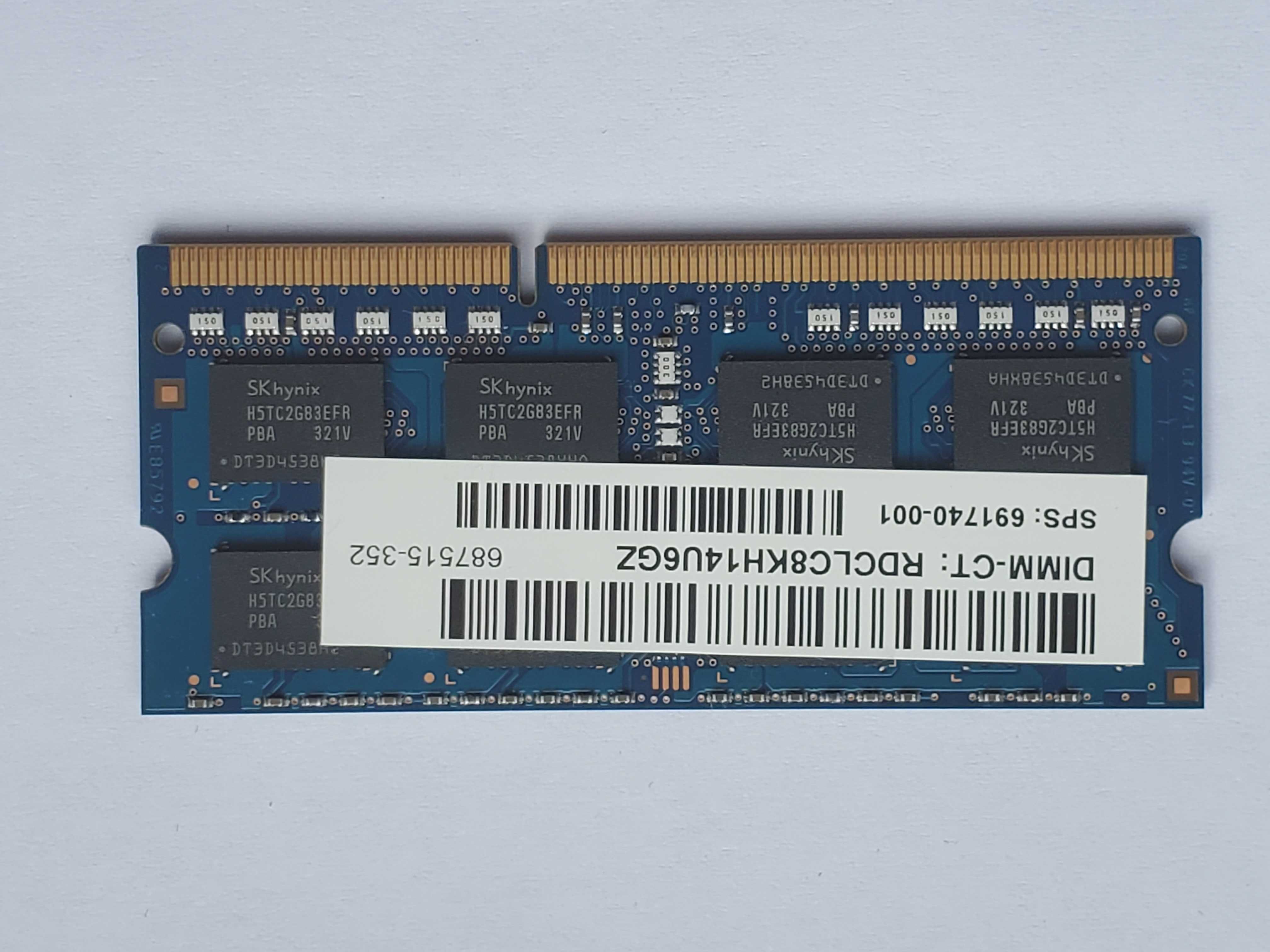 Pamięć DDR3. Dwa moduły po 4Gb = 8Gb.