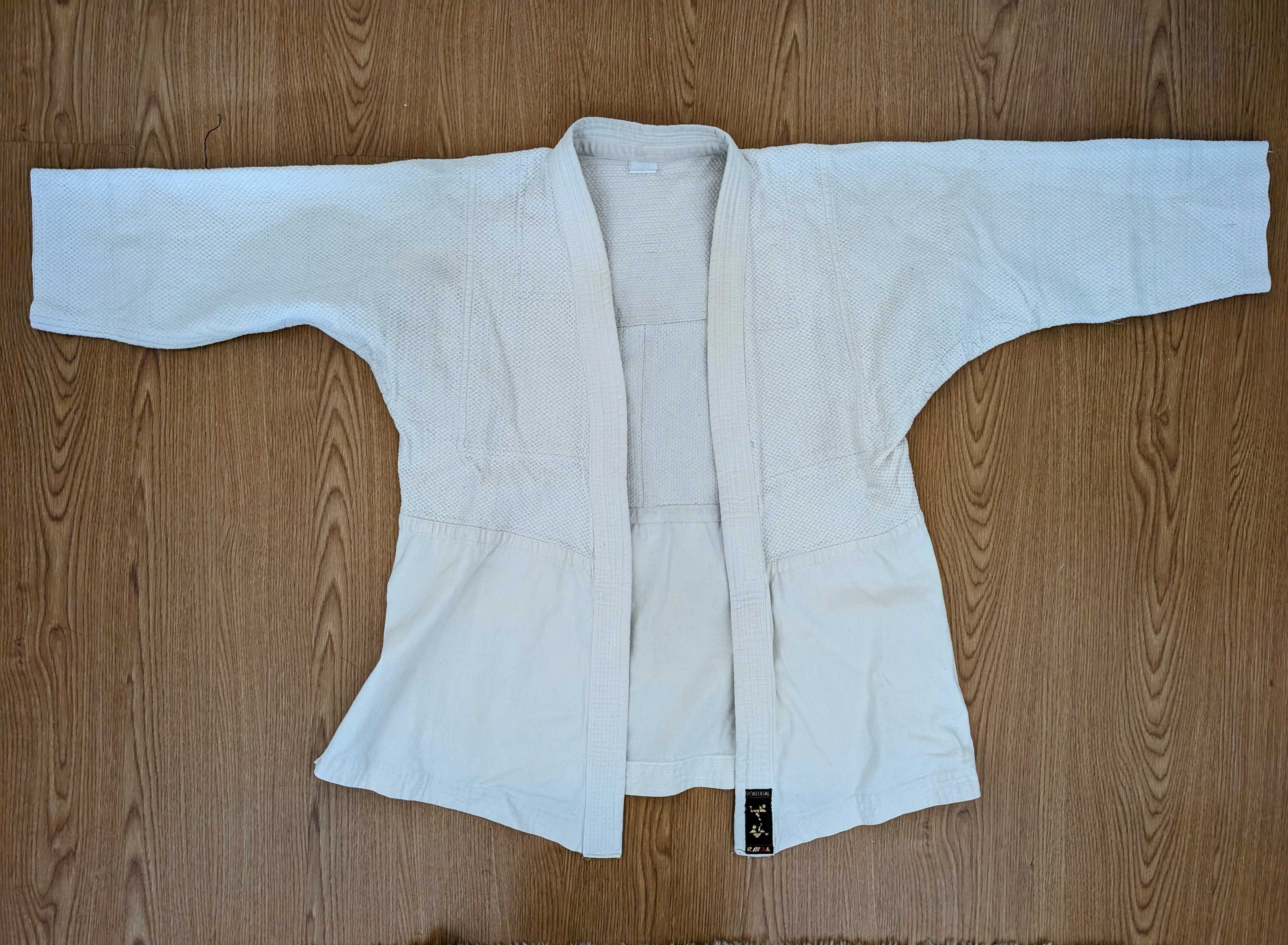 Kimono Branco - iniciados ou atletas de competição