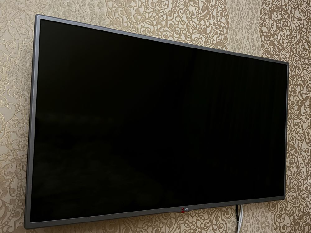 Продам телевізор LG 42LB580V