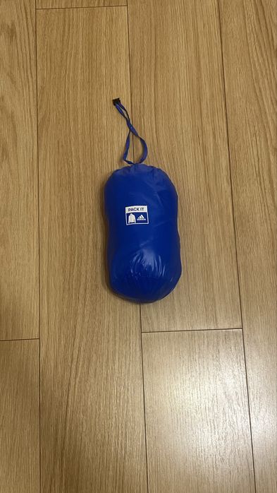 Куртка adidas, розмір XS