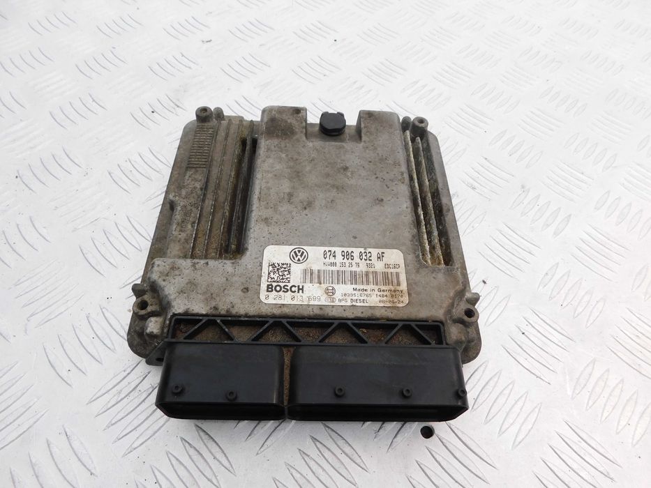 VW CRAFTER  komputer sterownik silnika 032AF