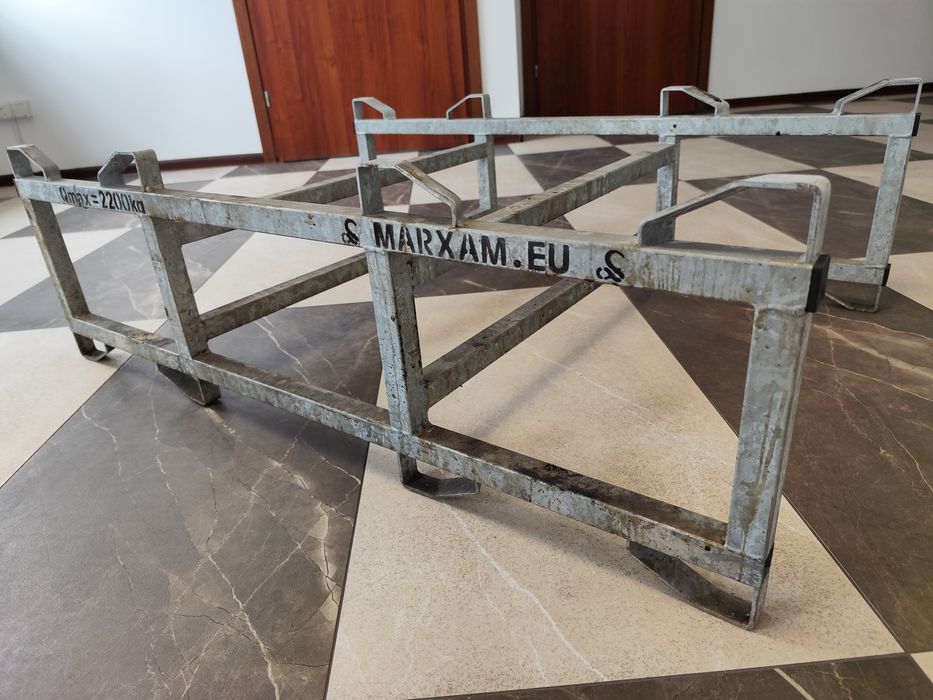 Stojak Regał na  beczki 250L