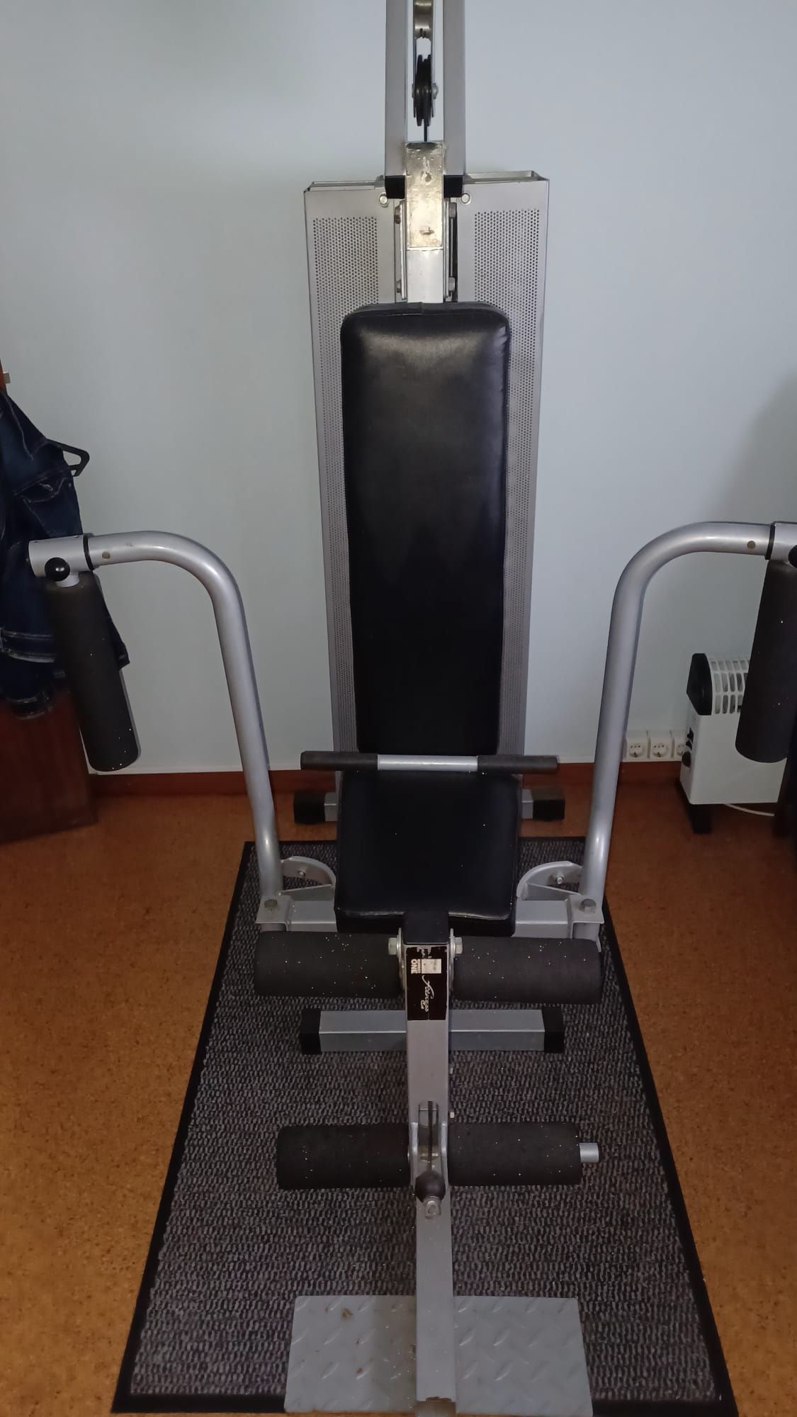 Máquina musculação fitness C4 number one