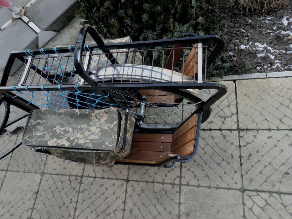 Велоприцеп для отдыха на рыбалке или путешествий на велосипеде