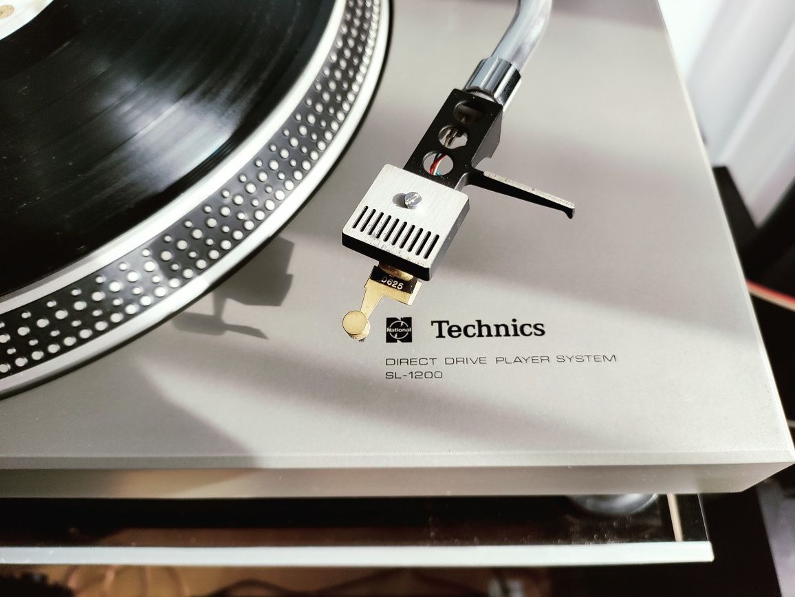 Technics SL 1200 MK1