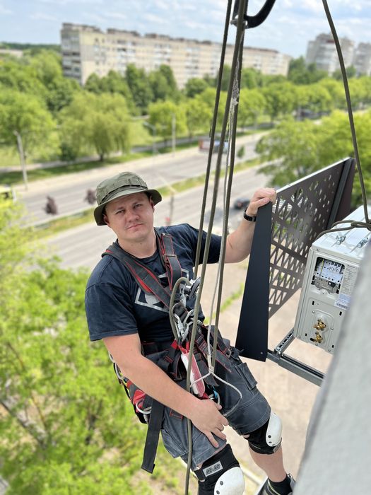 Монтаж кондиціонрів. кондиціонер. Кондиционер. Установка кондиціонера