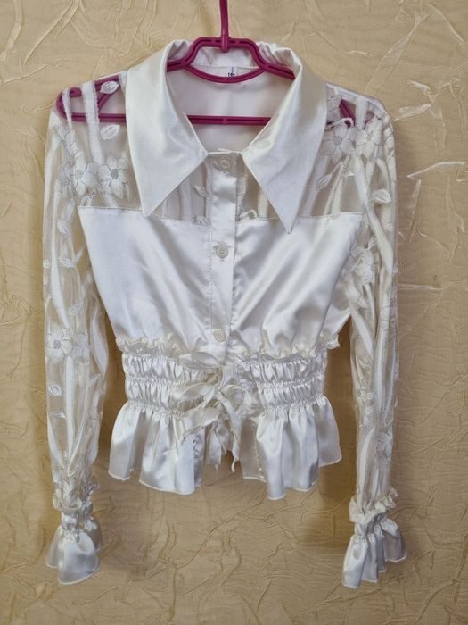 Нарядна блуза...