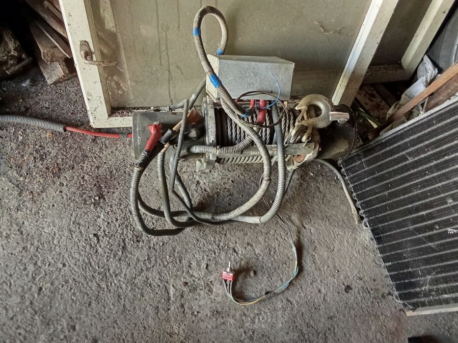 Автомобільна лебітка Tutaniym