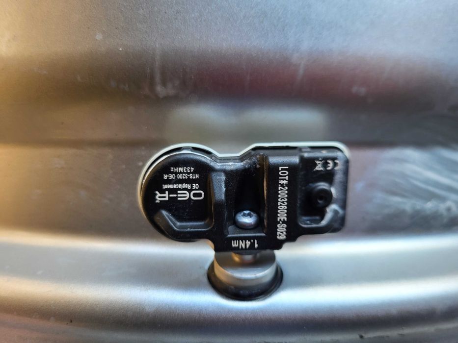 [639] Felgi aluminiowe 18 Cali 5x112 8Jx18H2 Audi A3A4A6 +TPMS