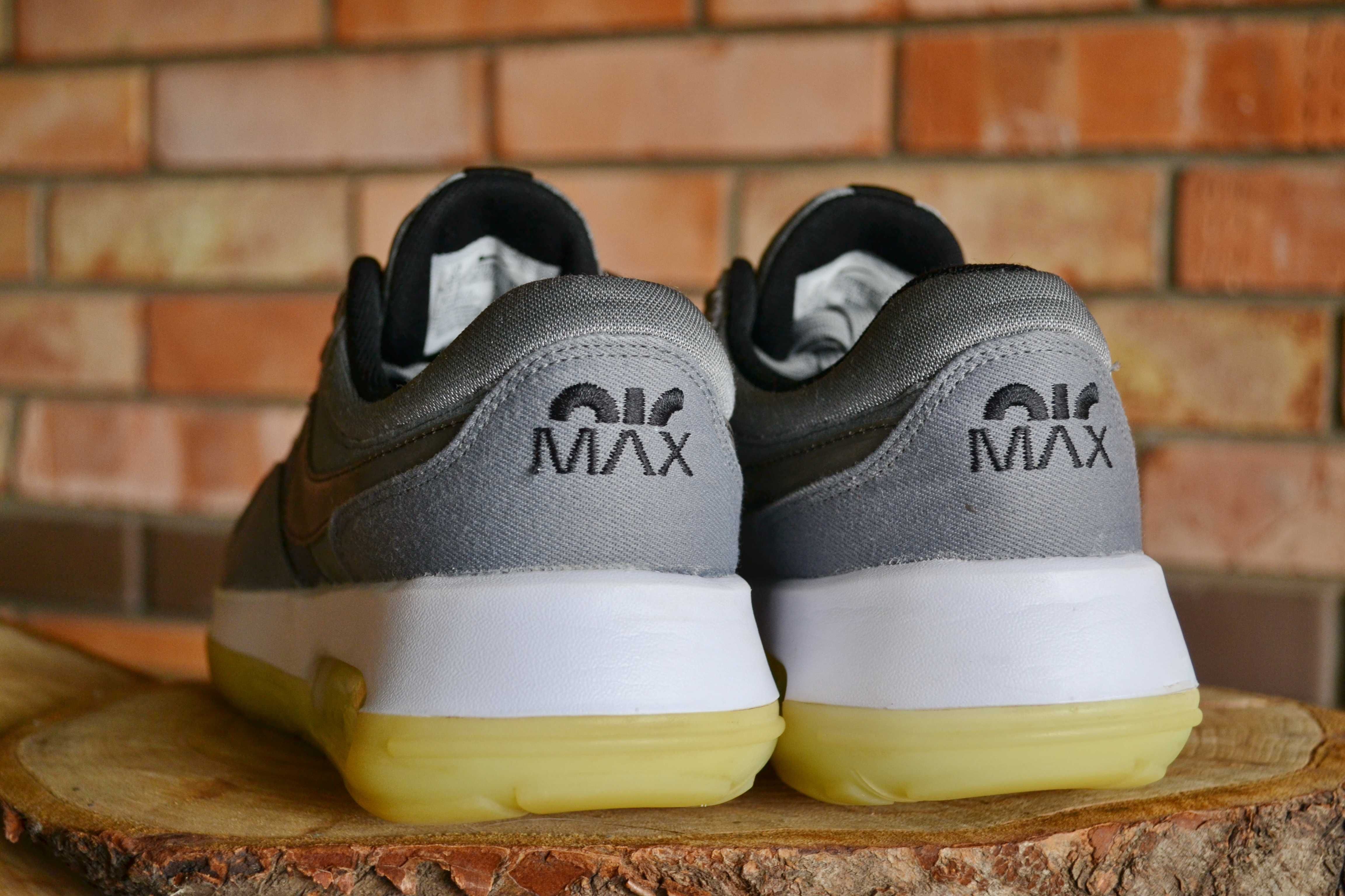 Кроссовки Nike air max motif Оригинал размер 38.5 Стелька 24.5 см