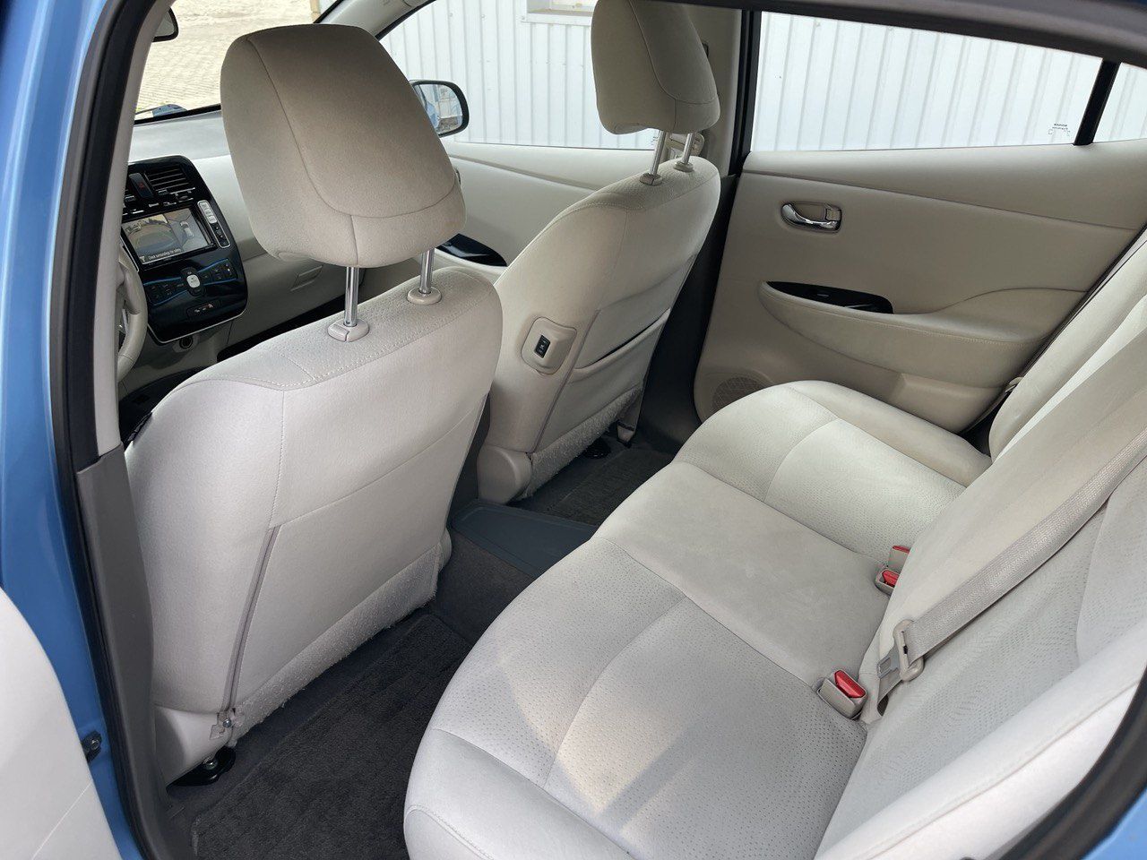 Продам Nissan Leaf